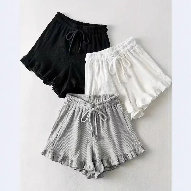 Versatile Casual Women's Lace Elastic Waist Shorts - Image 2