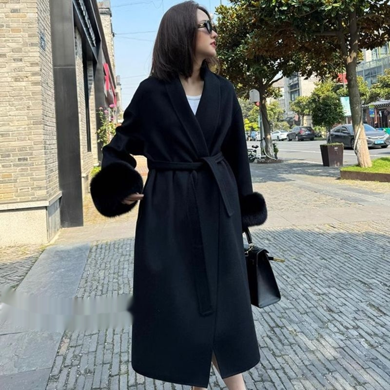 Wool Coat For Women Mid-length Black With Fox-fur Cuffs
