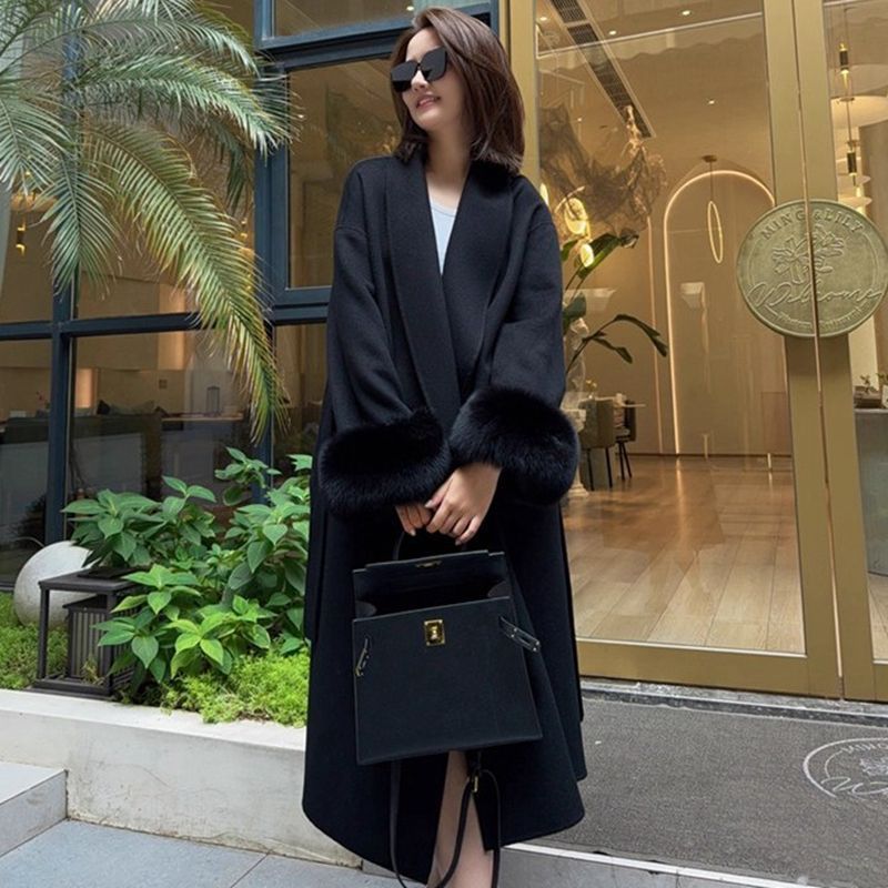 Wool Coat For Women Mid-length Black With Fox-fur Cuffs - Image 2