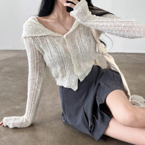 Retro V-neck Single-breasted Long Sleeve Short Knitted Cardigan Top