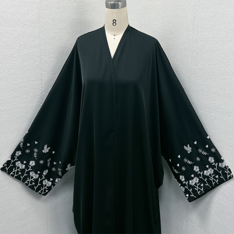 Middle East Dubai Women's Embroidered Bat Sleeve Loose Cardigan Gown - Image 9