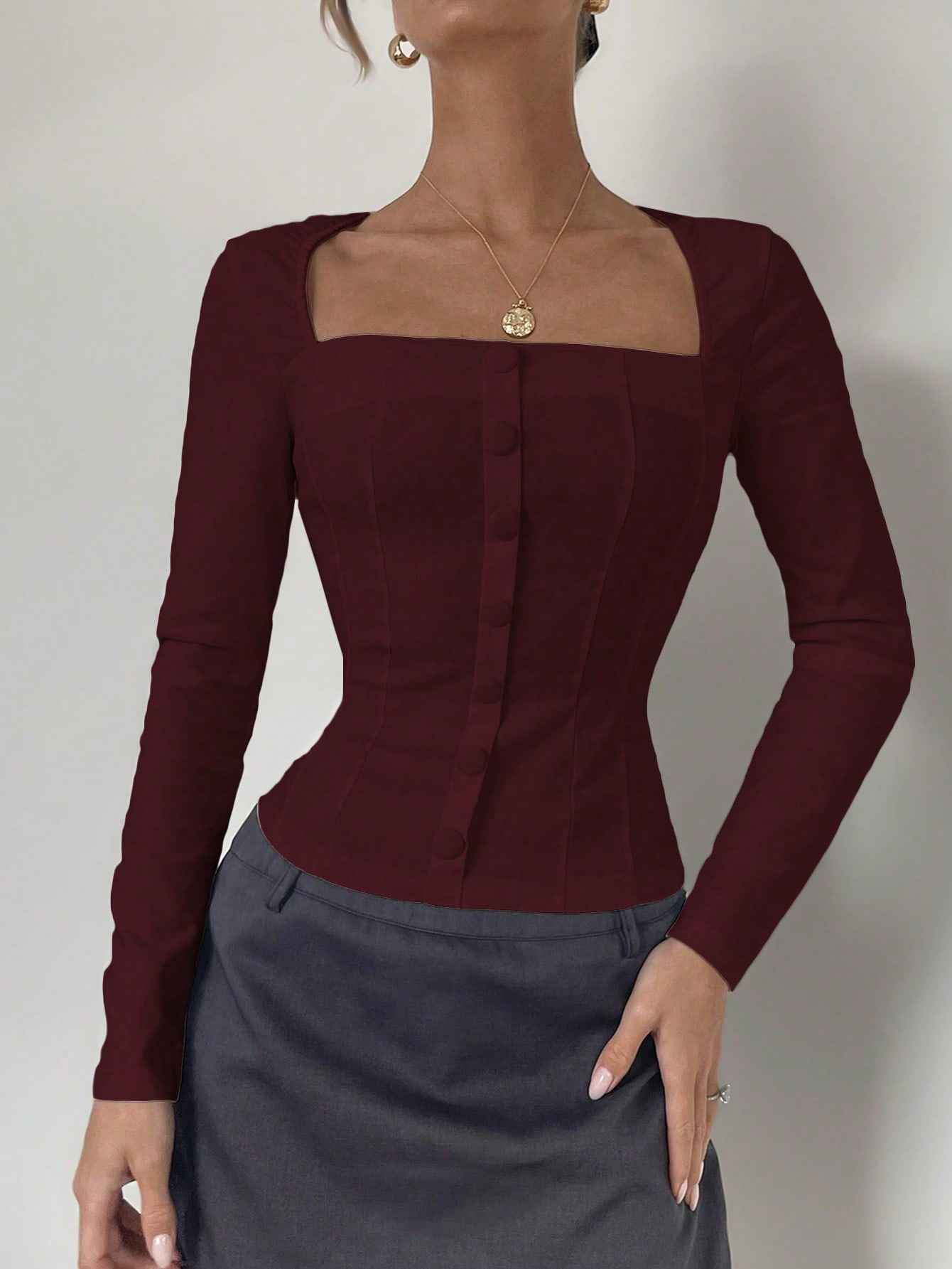 Chic Tailored Top With A Pleated Design And A Square Neckline - Image 7