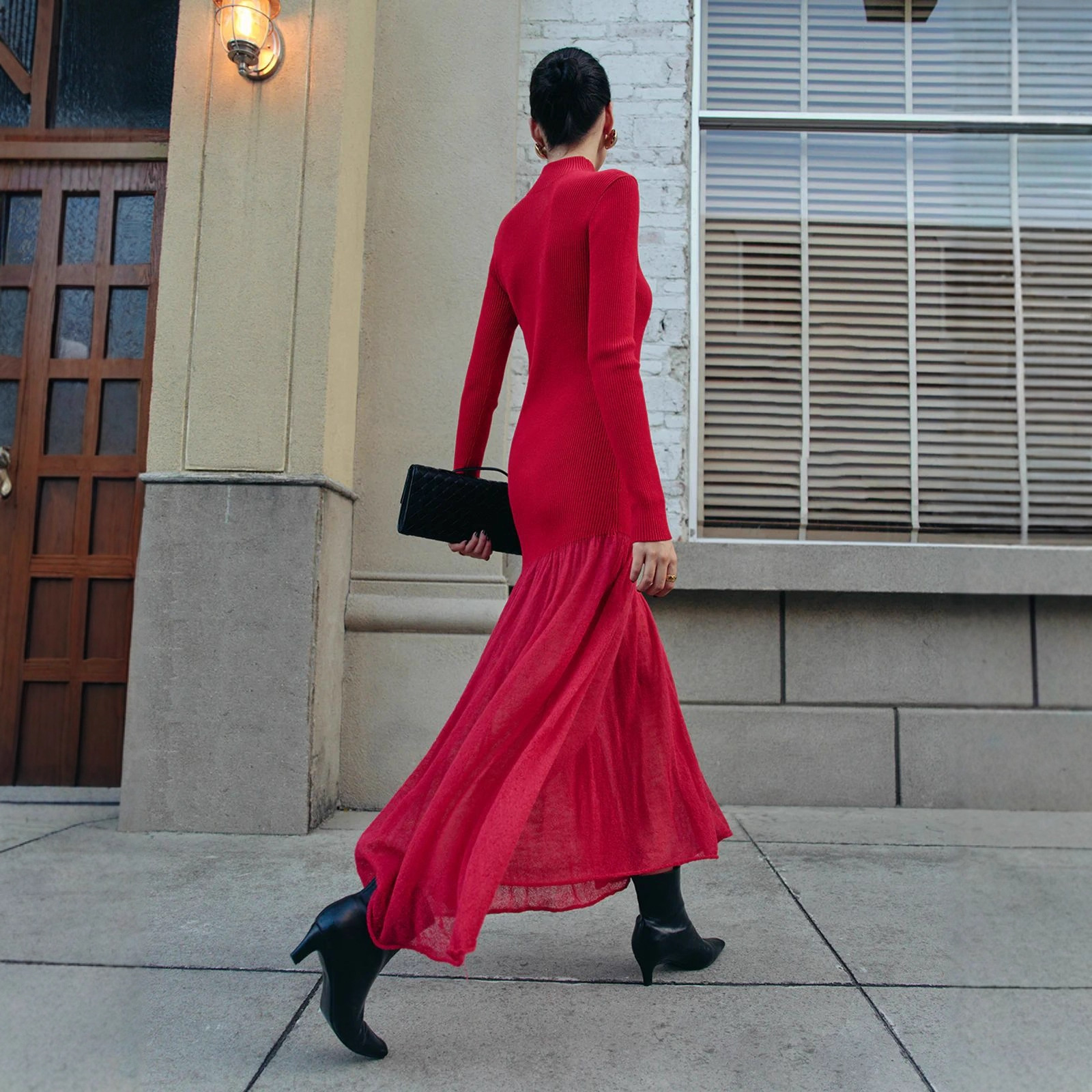 Women's Elegant Slim-fit Knit Dress - Image 3