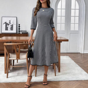 Retro Casual Dress With A Small Check Pattern
