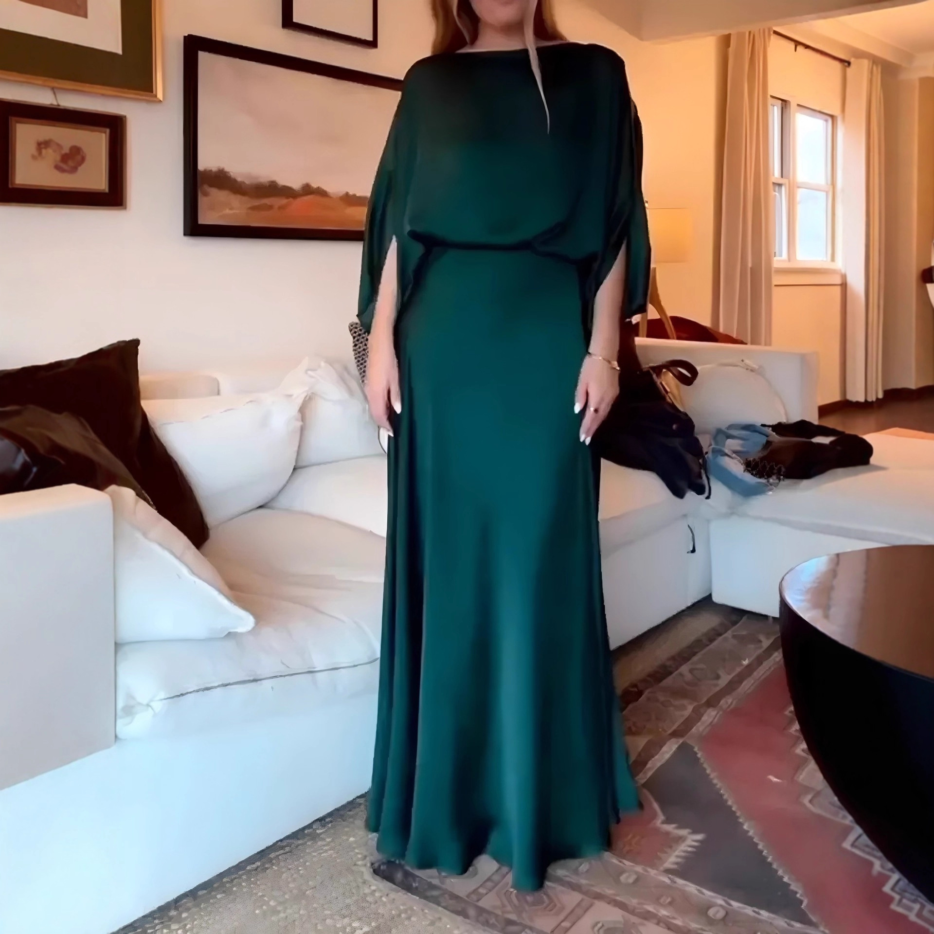 A Sleek Solid-color Satin Dress With Smooth Lines - Image 3