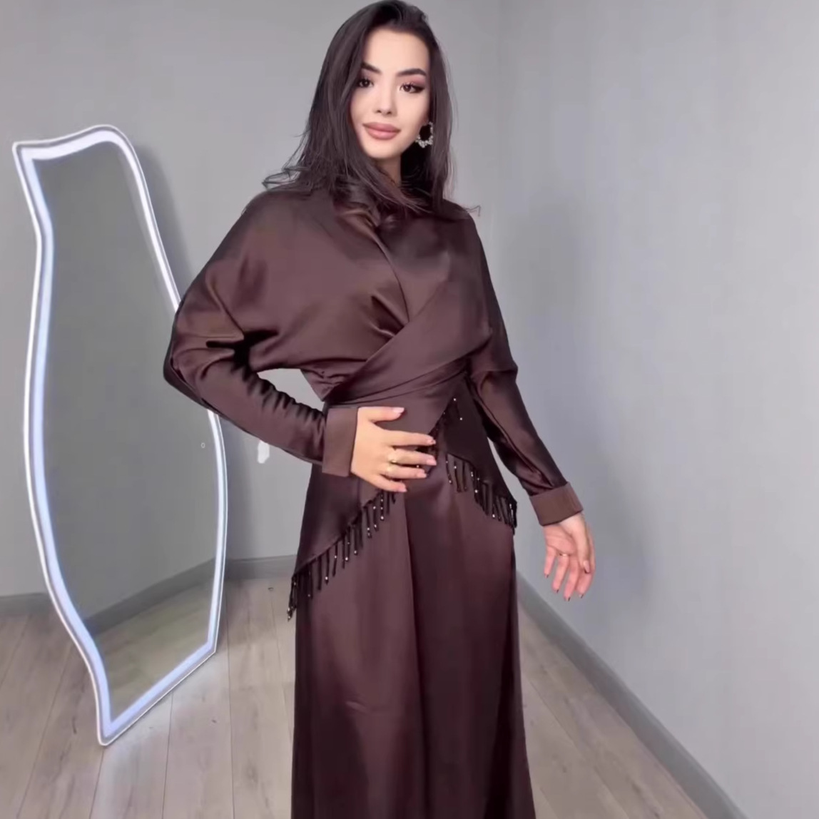 Silky Long-sleeved Elegant And Sophisticated Dress - Image 3