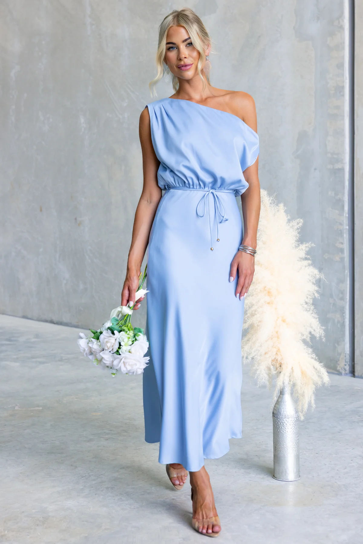 Slant Shoulder Solid Color Lace Up Dress