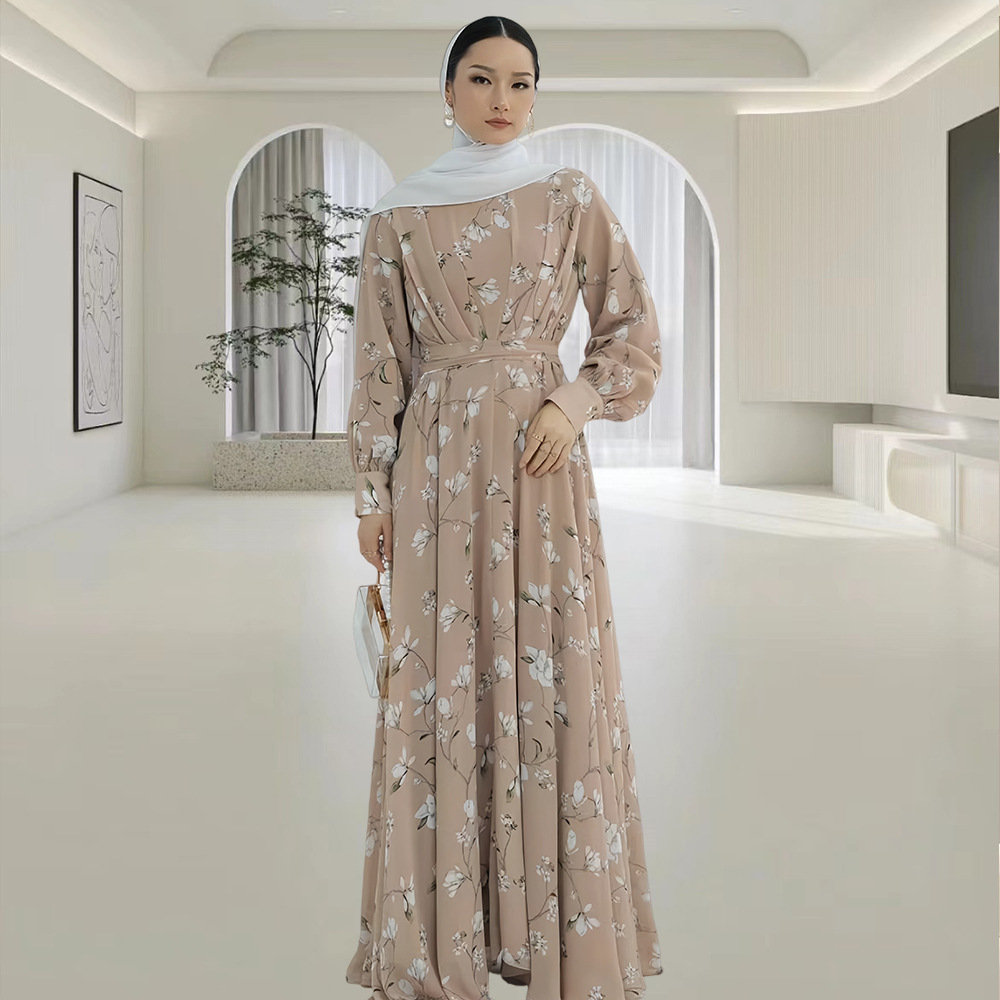 Crew-neck Floral-print Midi Dress With A Matching Belt For A Slimming Fit - Image 4