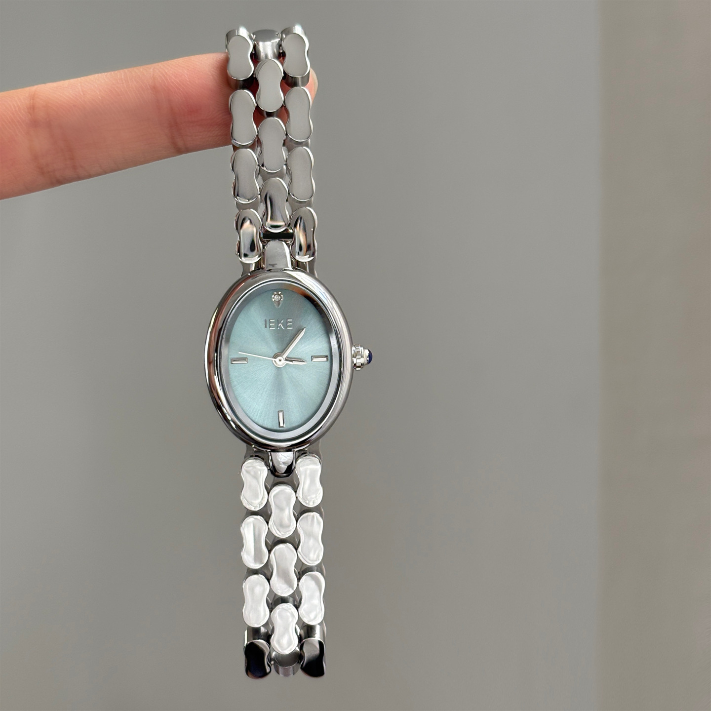 Oval Exquisite Women's Casual Watch - Image 8