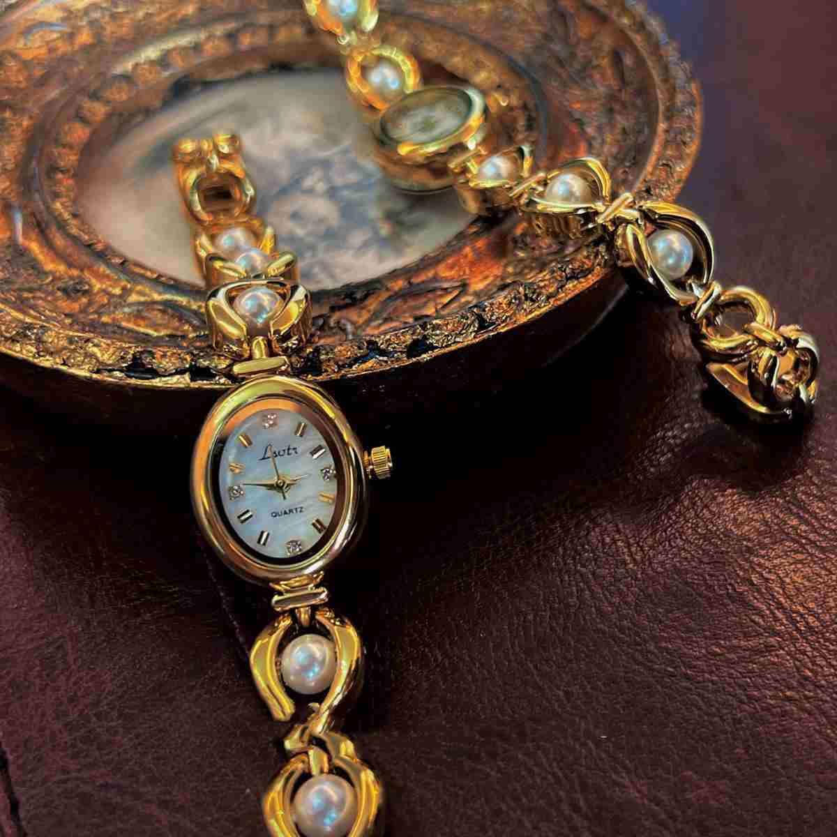 Mid-ancient Light Luxury Imitation Pearl Watch Temperamental Bracelet Women's Watch - Image 4