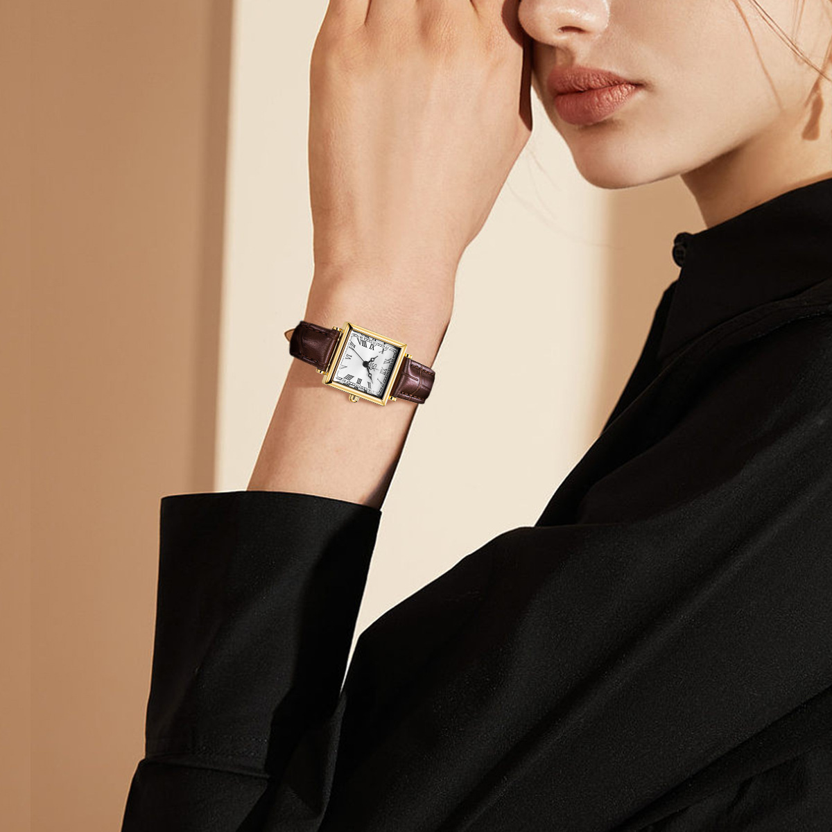 Women's Watch With A Retro-style Small Square Face And Leather Strap - Image 2